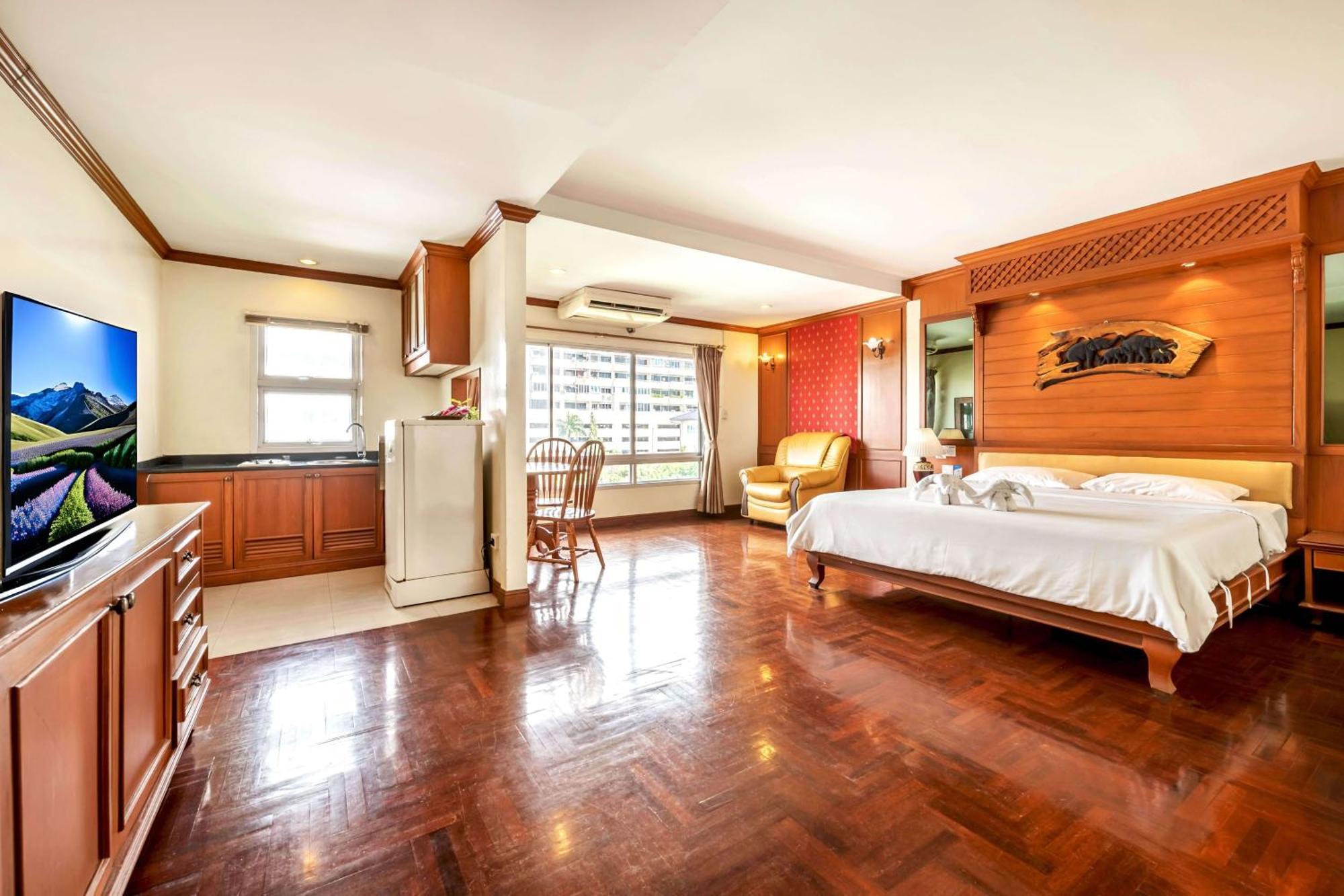 Studio Suite By Royal Ivory Nana Bangkok Kültér fotó